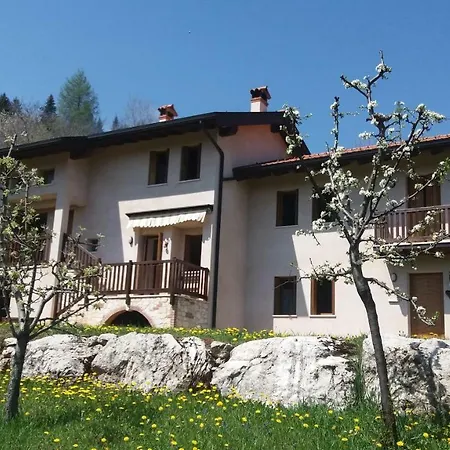 Le Farfalle - Un Angolo Di Quiete A Laghi In Provincia Di Vicenza *